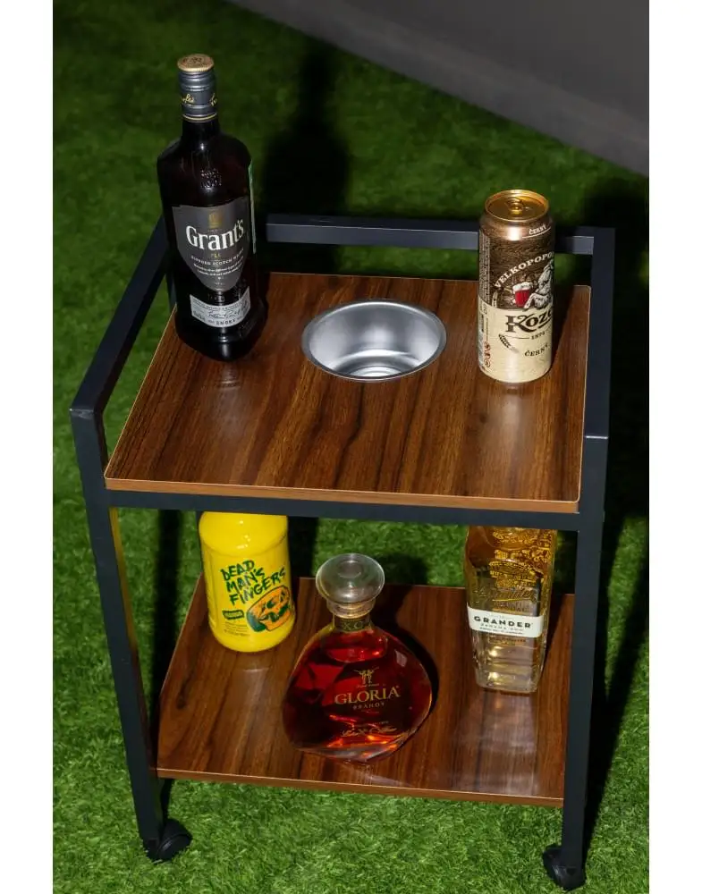 5 שולחן עם מאפרה Badger